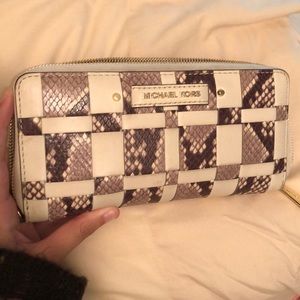 Micheal Kors Wallet